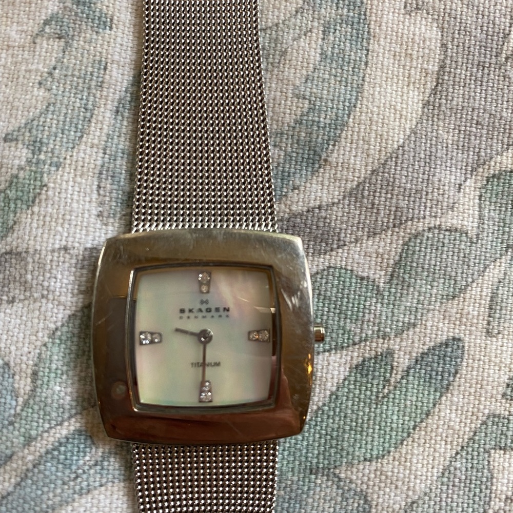 Women’s adjustable watch